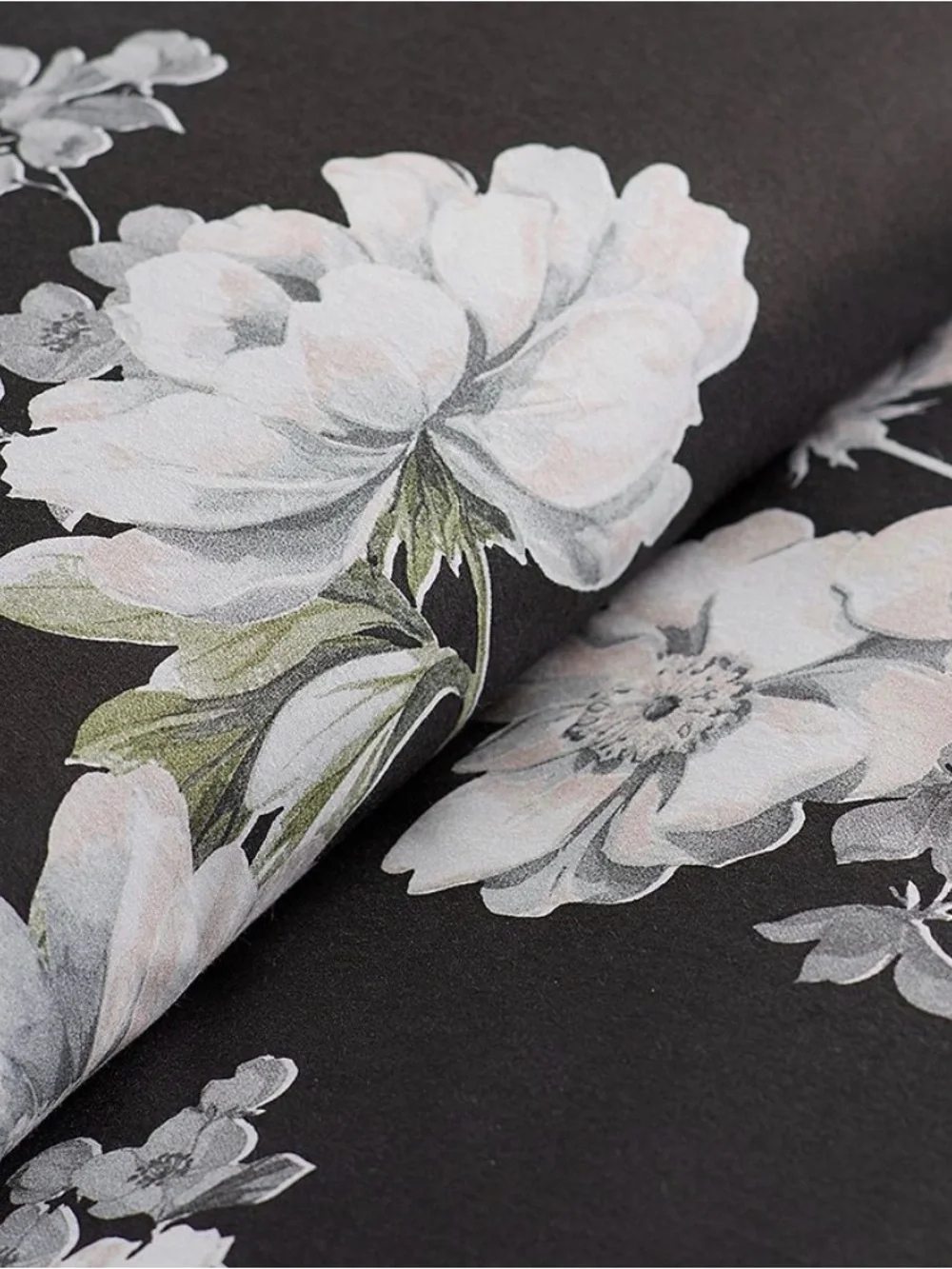 Pottery Barn floral Duvet Cover Set in Black and White